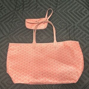 Plastic Pink Quilted Tote Bag with Textured Design